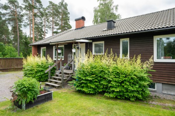 Lekplatsvägen 11